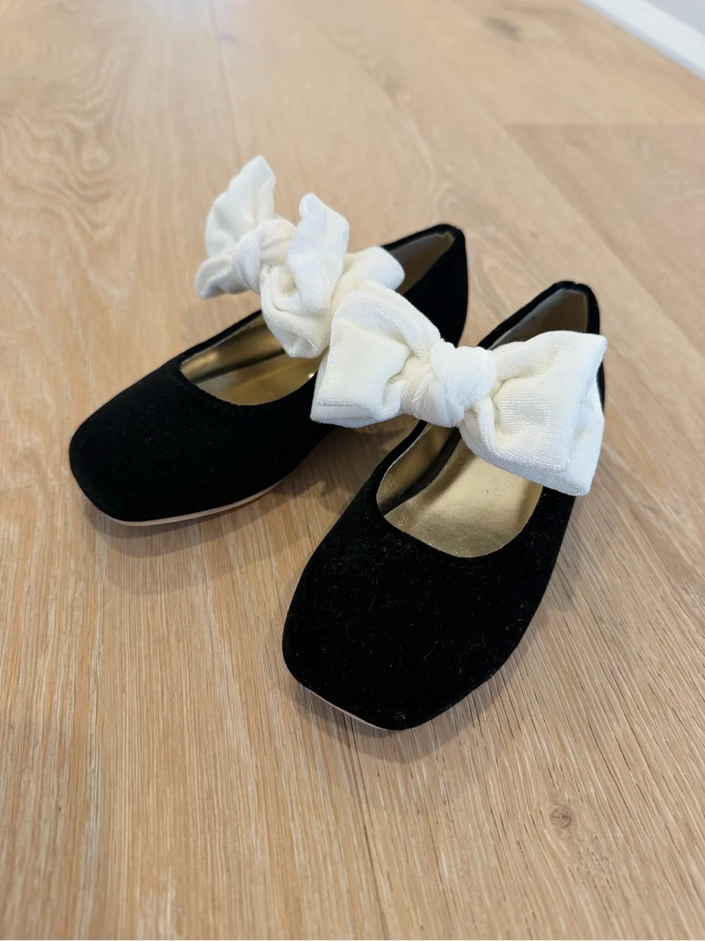Janie & Jack Black Dress Flats with White Velvet Bow Accent